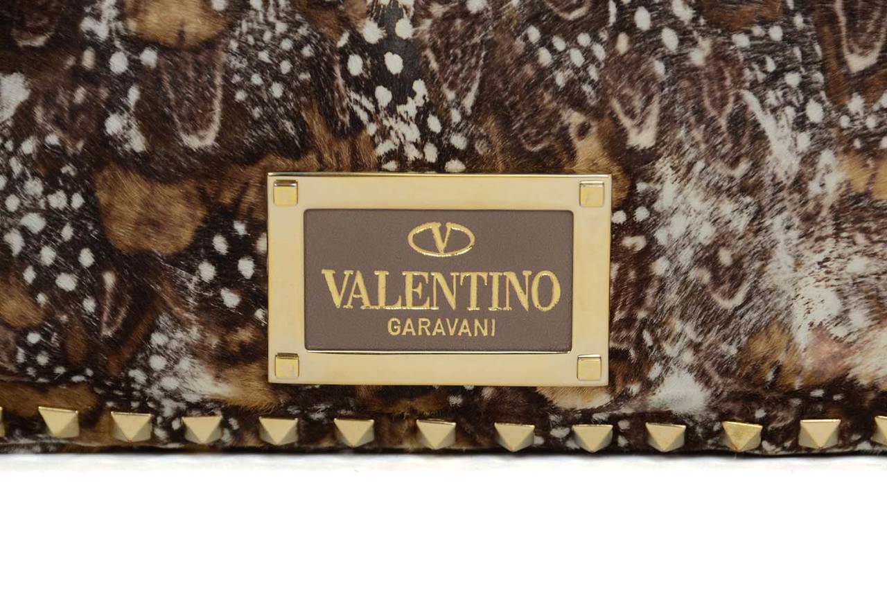 VALENTINO Brown Pony Hair Feather Print Rockstud Tote Bag In Good Condition In New York, NY