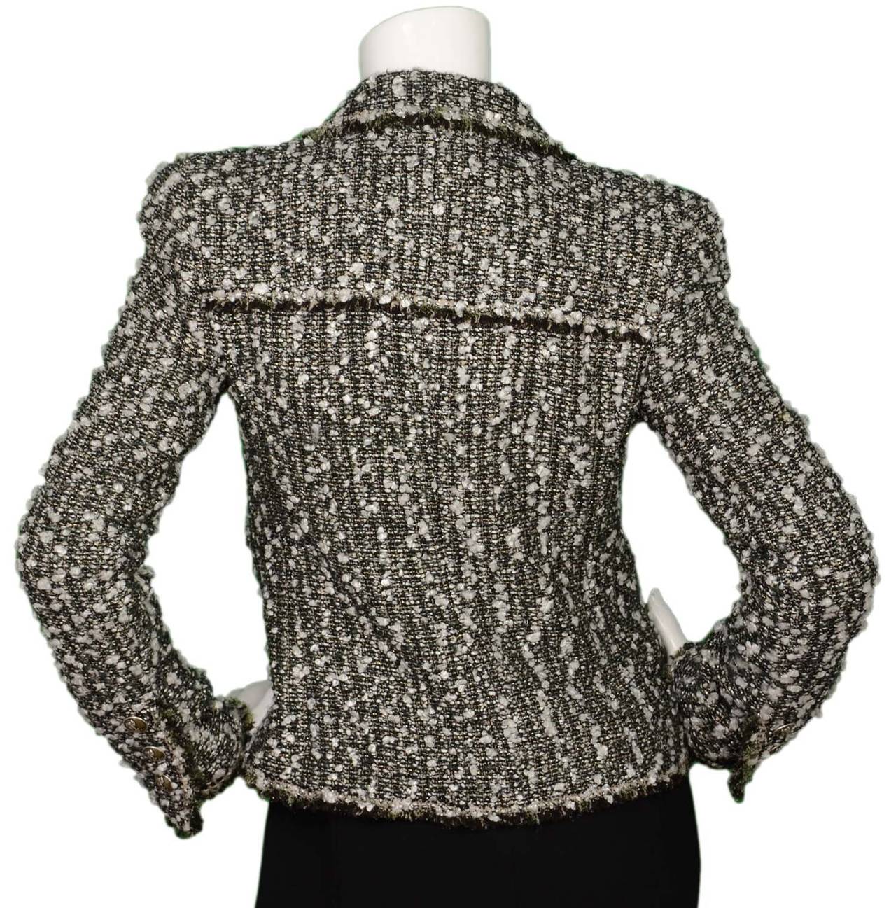 CHANEL 2004 Black/White/Green Tweed Jacket sz 36 In Excellent Condition In New York, NY