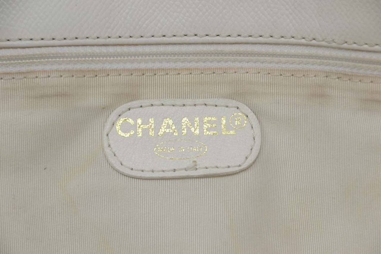 Chanel Vintage '90's White Caviar Duffle Bag GHW 2