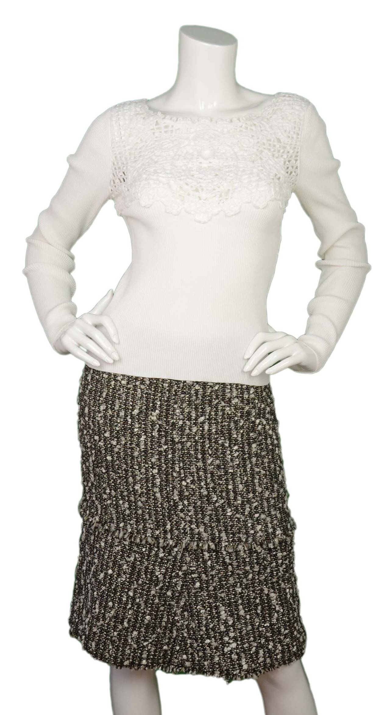 CHANEL Black & White Tweed Trumpet Skirt sz 38 1