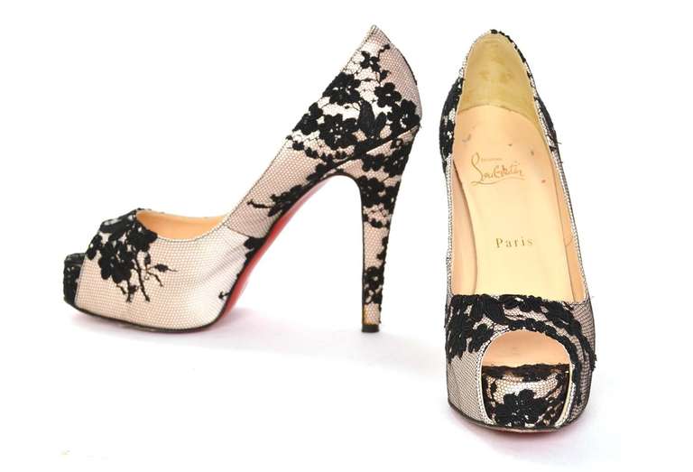 CHRISTIAN LOUBOUTIN Lace Hidden Platform Peep Toe Shoes-Sz 37.5 In Excellent Condition In New York, NY