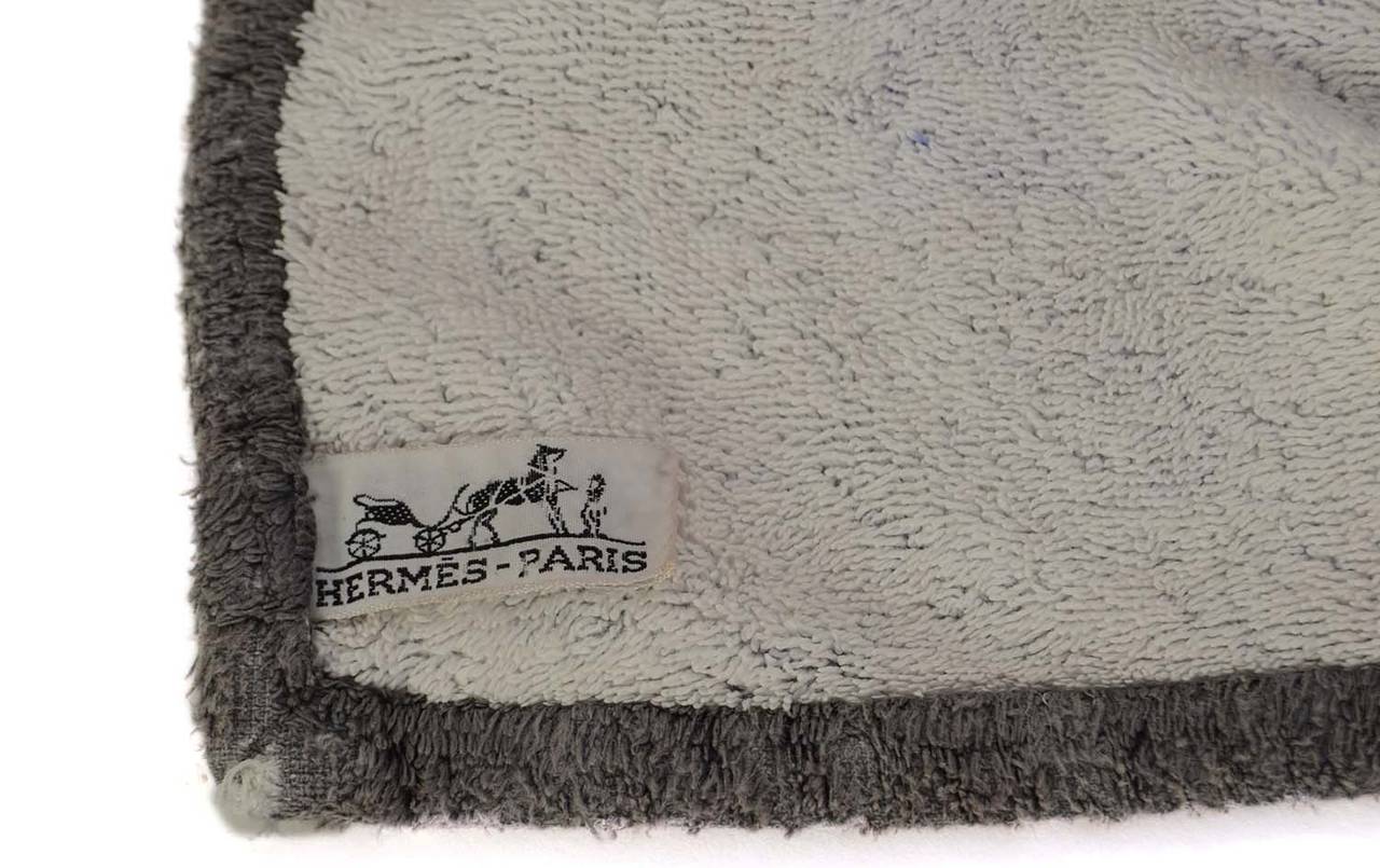 HERMES Purple/Blue/Grey Terry Cloth Beach Towel In Excellent Condition In New York, NY