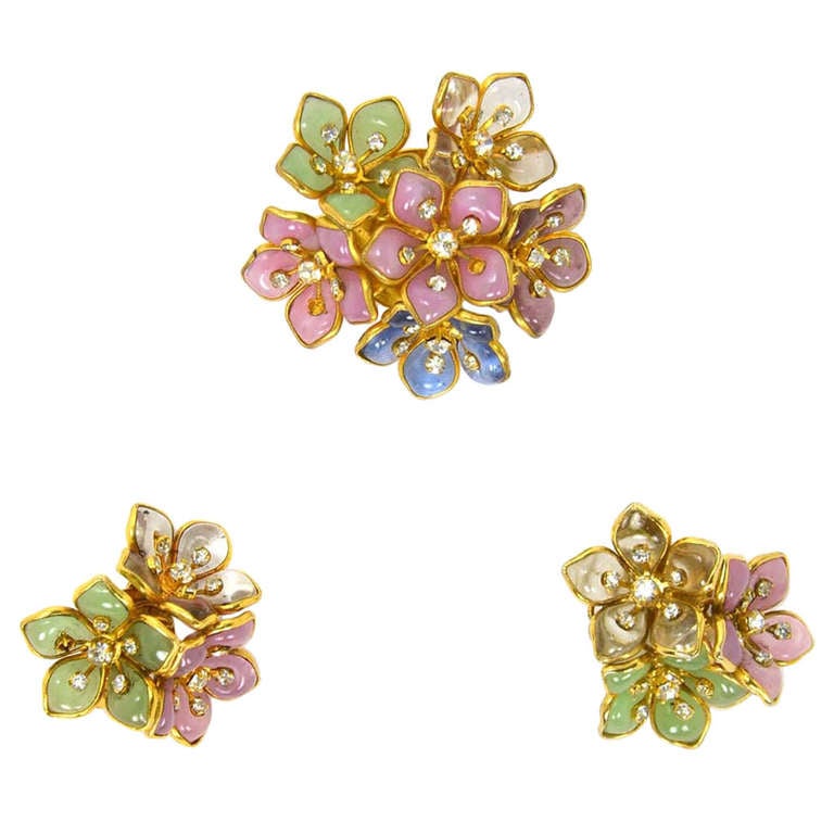 CHANEL Gripoix Cluster of Flowers W/Rhinestones Pin And Earring Set For ...