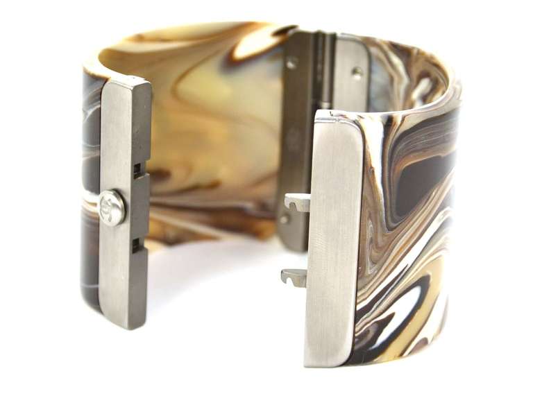 CHANEL Brown Marble Design Cuff In New Condition In New York, NY