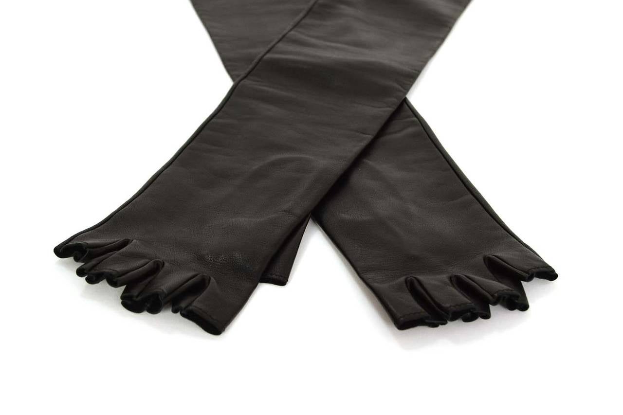 CHANEL Black Leather Fingerless Gloves sz 7.5 In Excellent Condition In New York, NY