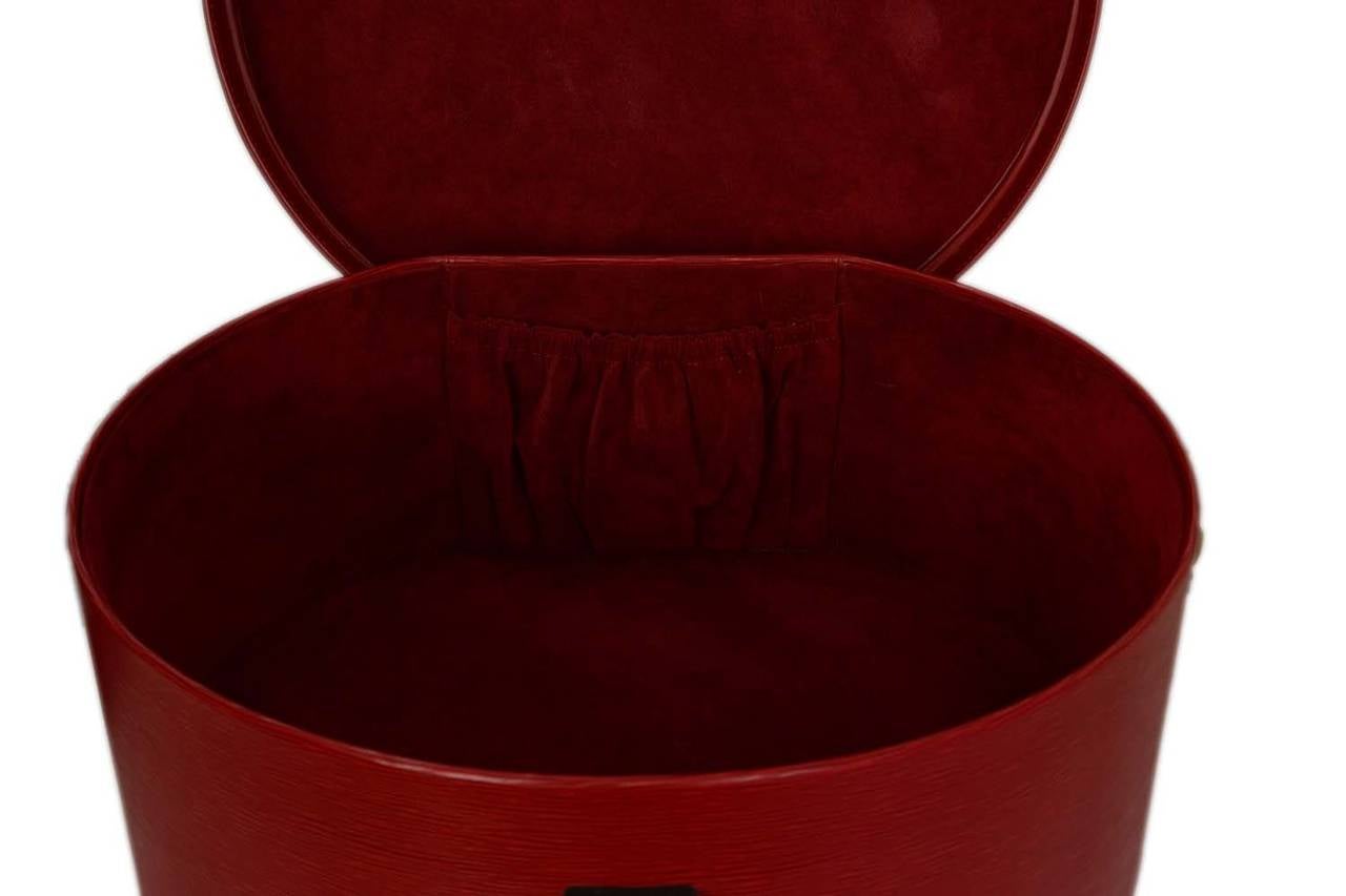 LOUIS VUITTON Vintage '96 Red Epi Hat Box GHW 2