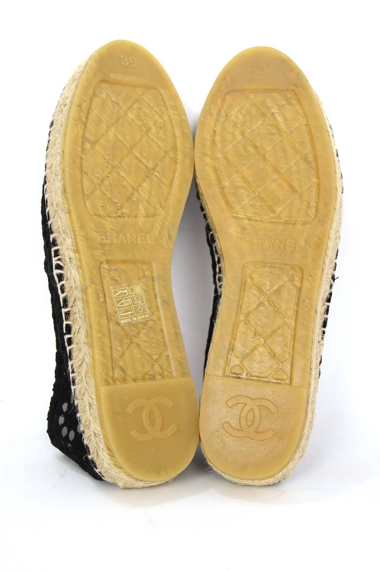 CHANEL Black Mesh & Eyelet Espadrilles sz 39 In Excellent Condition In New York, NY