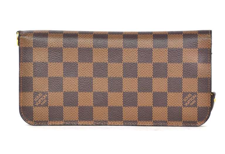 LOUIS VUITTON Damier Insolite Wallet Rt. $745 In Excellent Condition In New York, NY