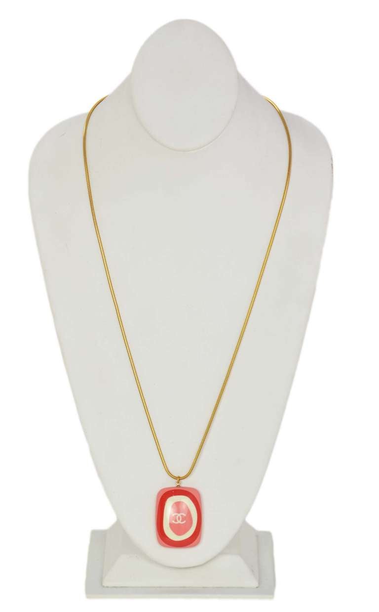 Chanel Long Necklace W/Pink/White/Red Resin CC Square

    Age: c.2003
    Made in France
    Materials: goldtone metal, resin
    Stamped 