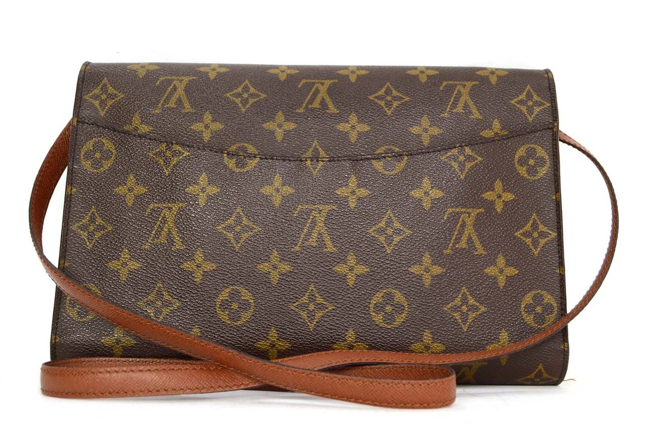 lv vintage clutch