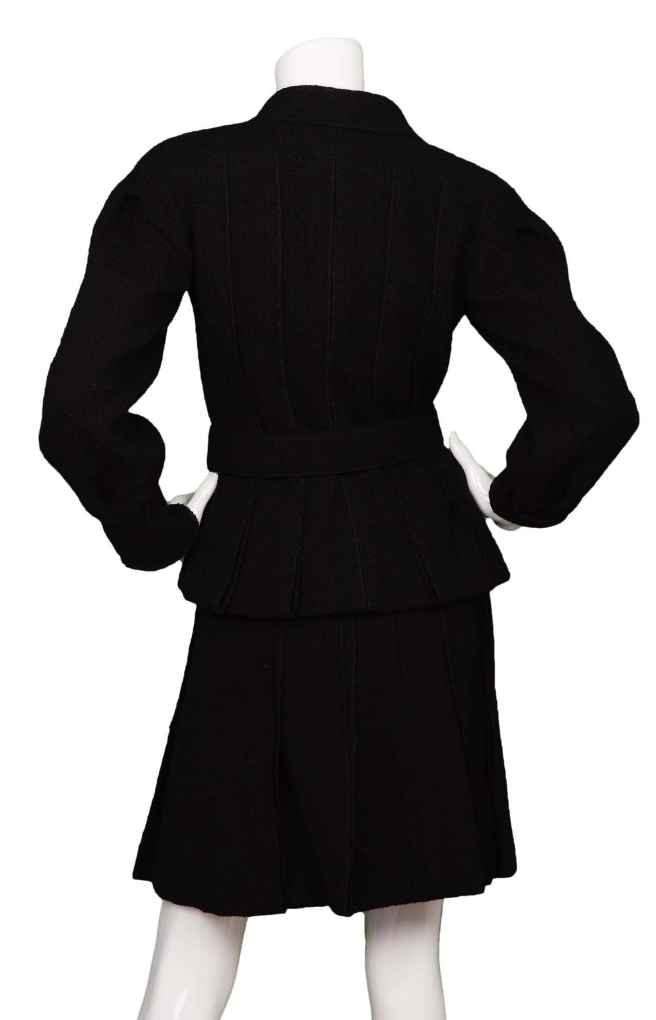 CHANEL Black Boucle Wool Skirt Suit sz 38 In Excellent Condition In New York, NY