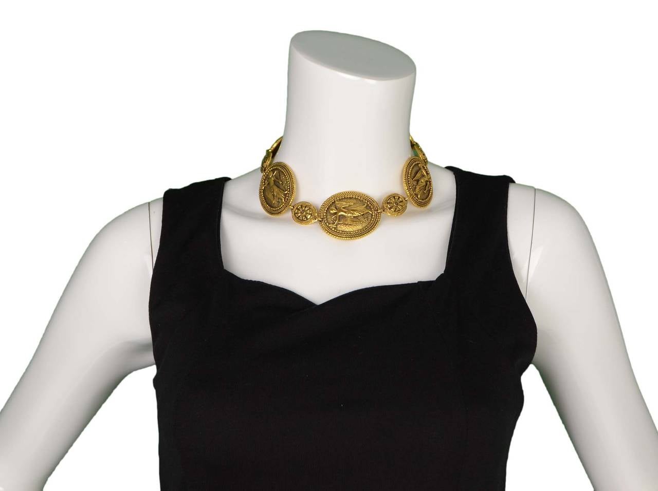 Women's CHANEL Vintage Gold Medallion Choker Necklace