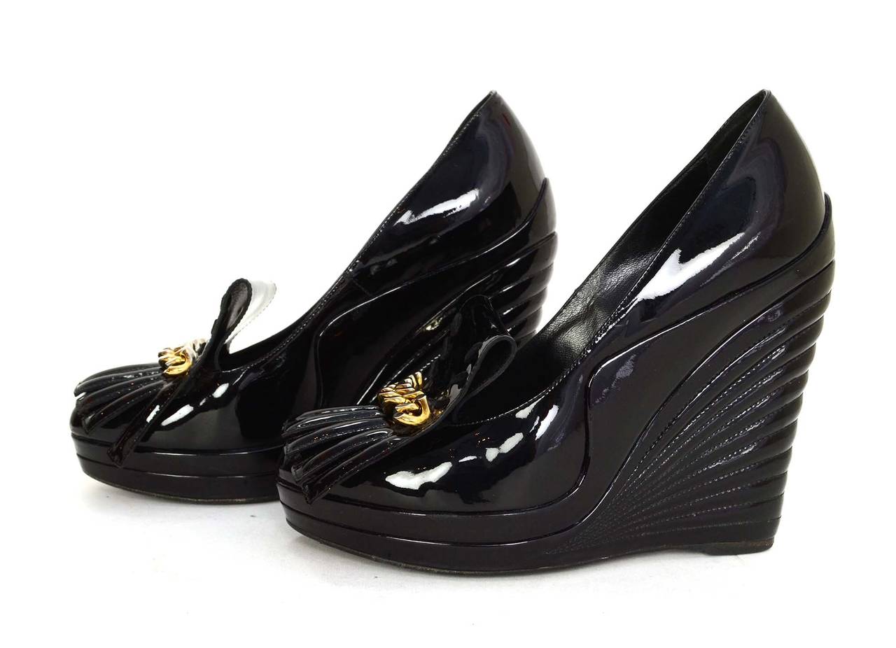 YVES SAINT LAURENT YSL Black Patent Wedges sz 37.5 In Excellent Condition In New York, NY