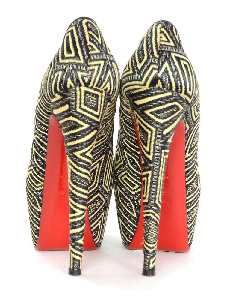 CHRISTIAN LOUBOUTIN Woven Raffia Daffodil Platform Shoes Sz 39 1/2 In New Condition In New York, NY