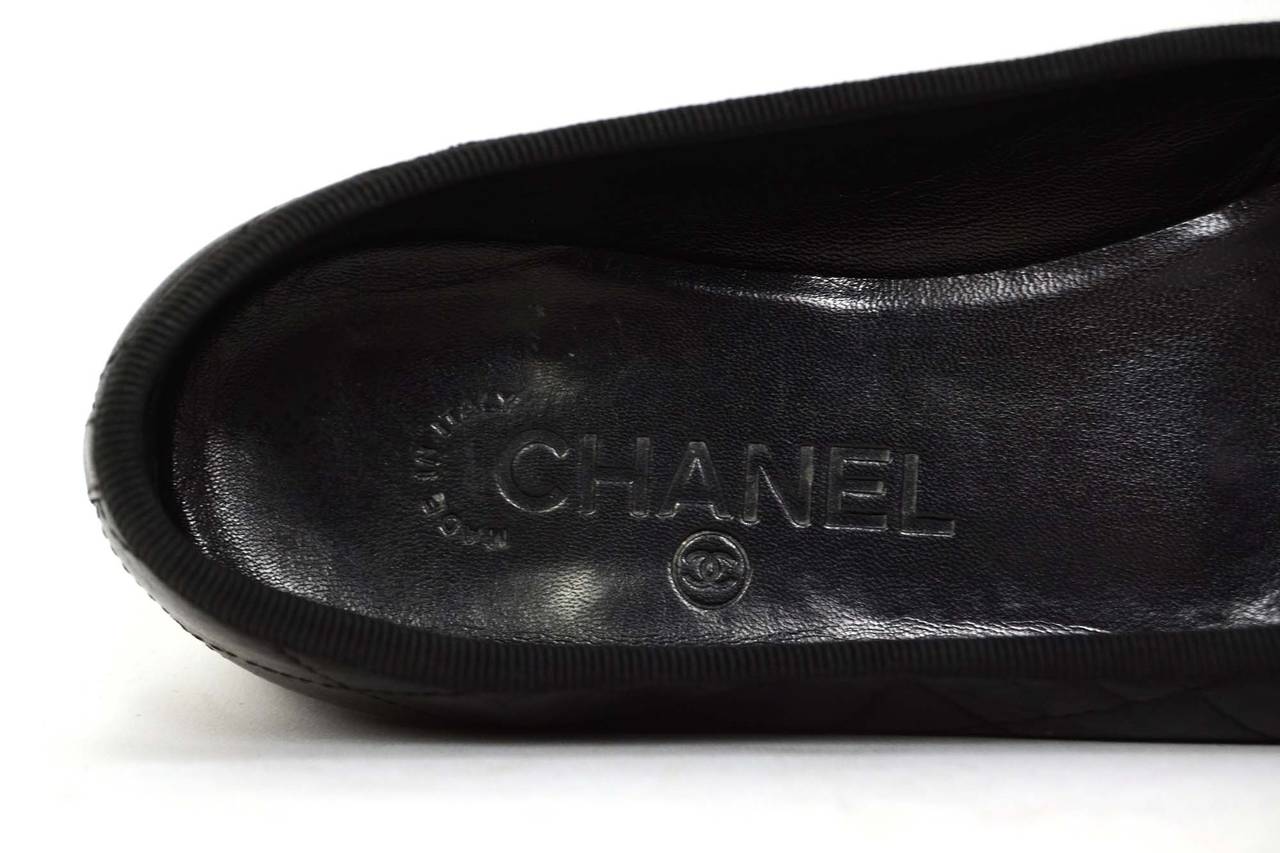 CHANEL Black Quilted Leather Cambon Ballet Flats sz 38 For Sale at 1stDibs