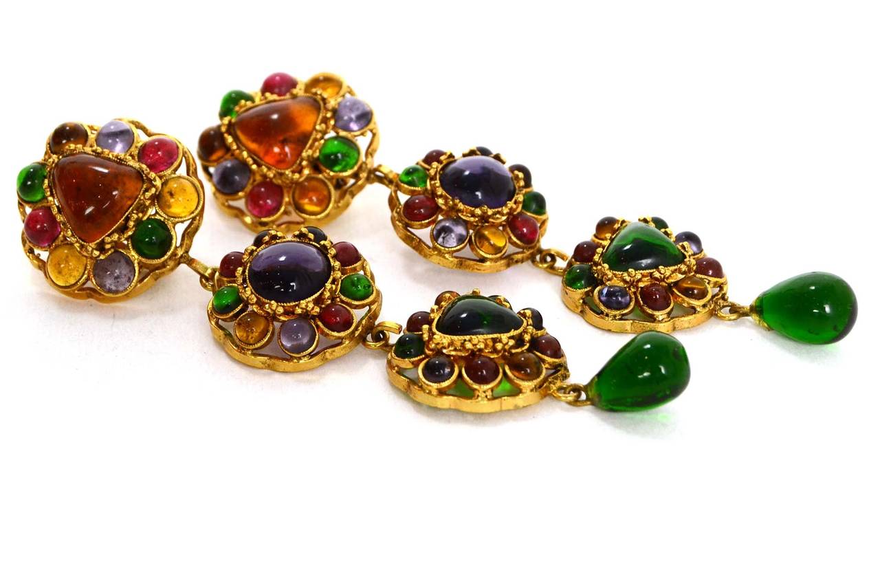 Chanel Vintage 80's Multi Color Gripoix Drop Clip On Earrings Earrings In Excellent Condition In New York, NY