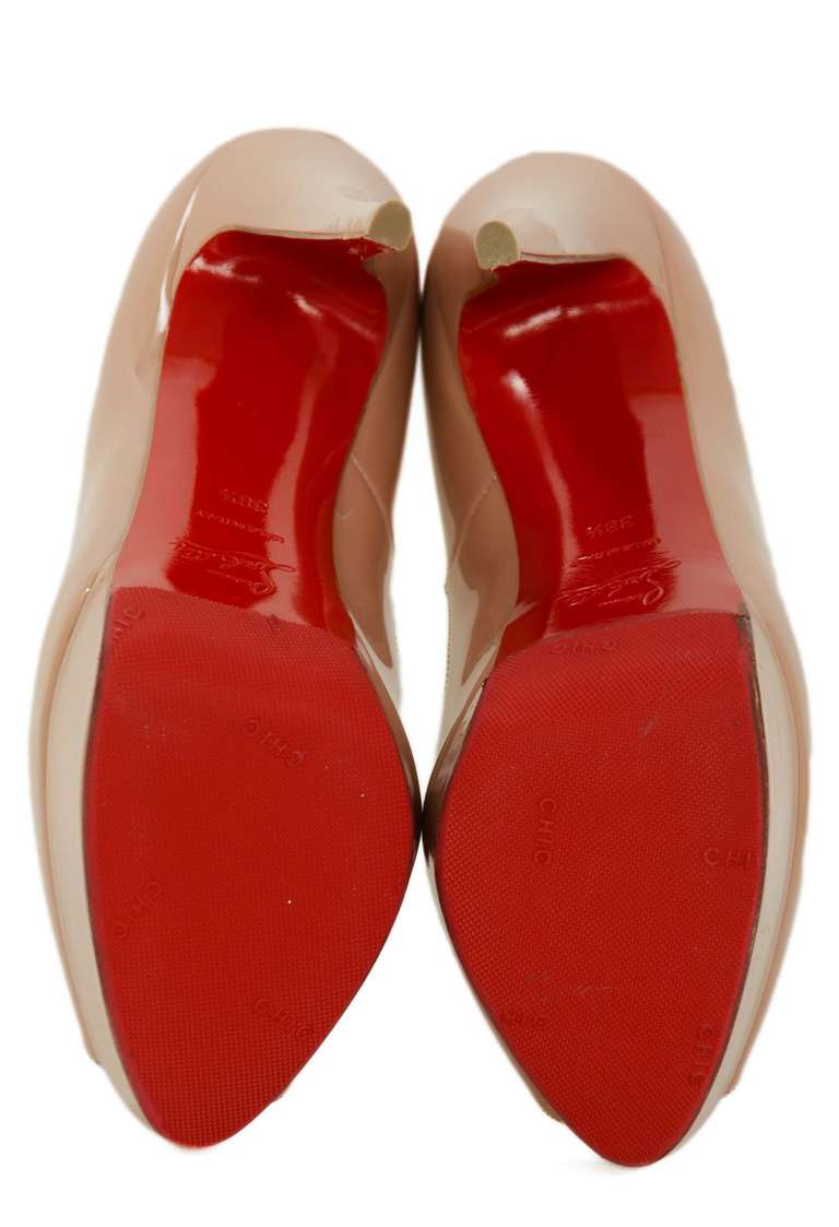 CHRCHRISTIAN LOUBOUTIN Nude Patent Leather Lady Peep Toe Pump Shoes Sz 8.5 2