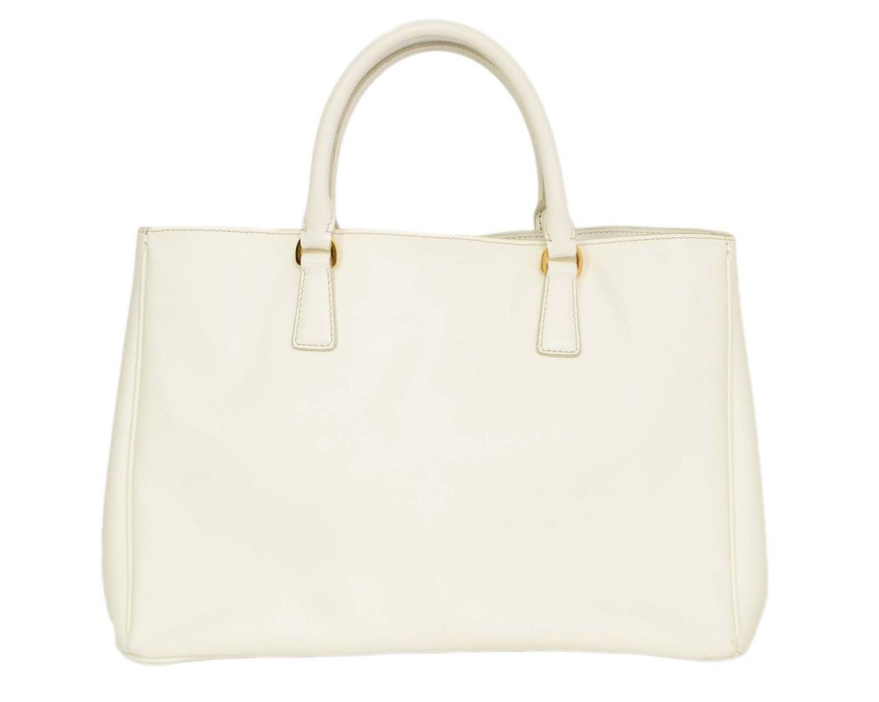 PRADA White Saffiano Leather Tote Bag GHW In Excellent Condition In New York, NY