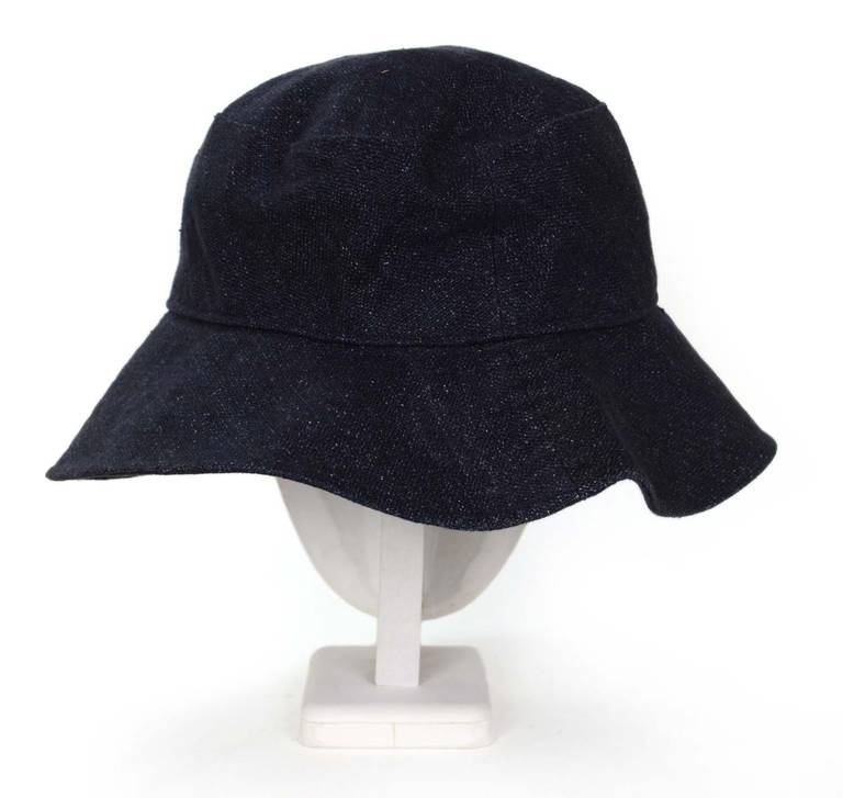 Chanel Dark Denim Floppy Beach Hat sz 57 In Excellent Condition In New York, NY