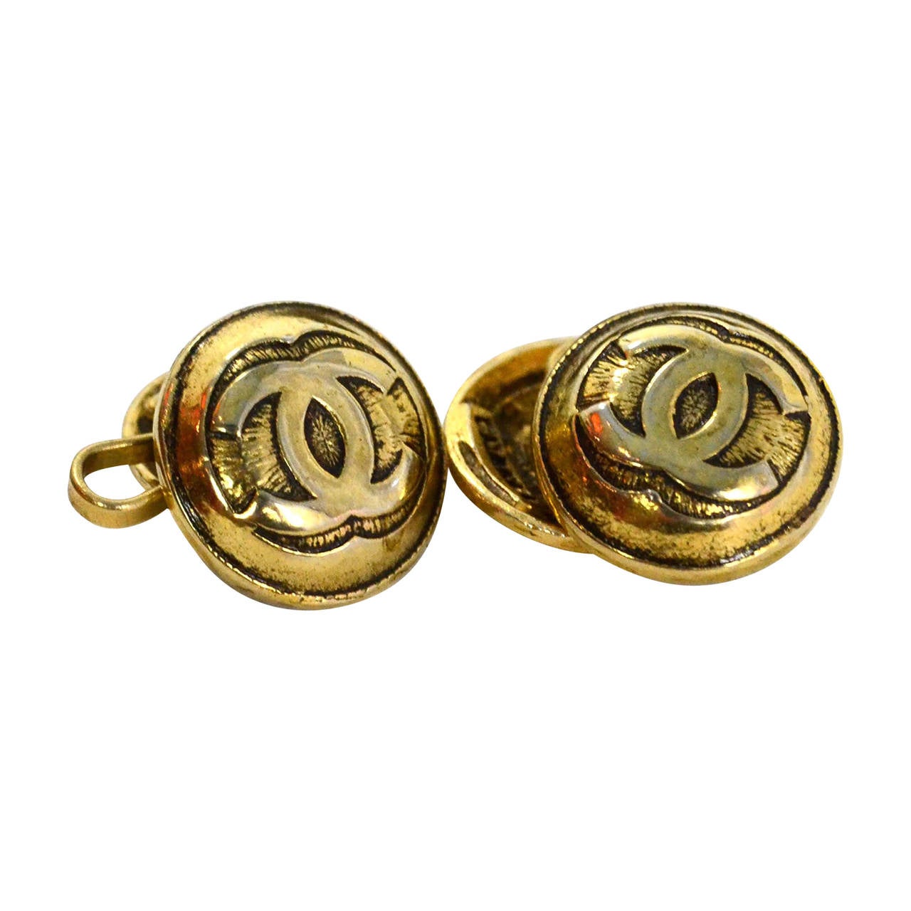 CHANEL Vintage Antiqued Gold CC Cufflinks at 1stDibs chanel cufflinks