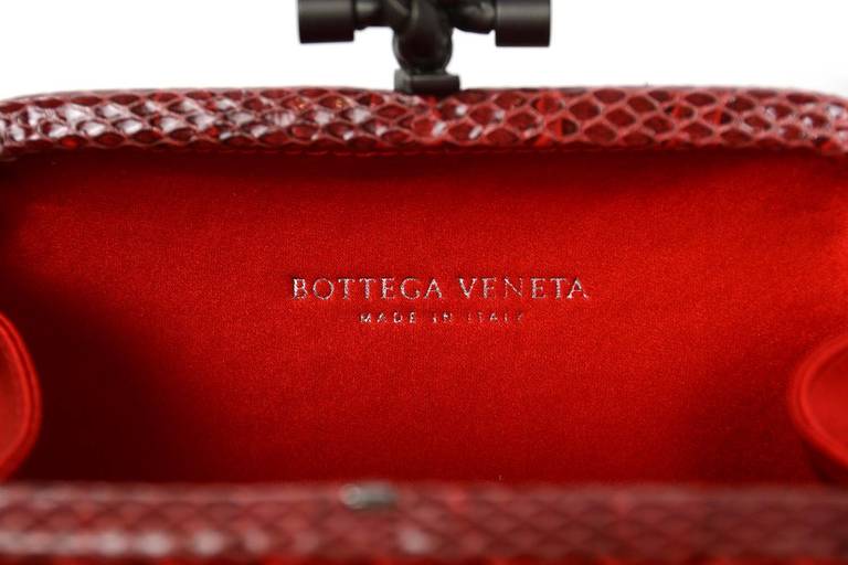 Bottega Veneta Red Satin Woven Knot Clutch w/ Ayers Snake Trim rt. $1, 450 In Excellent Condition In New York, NY