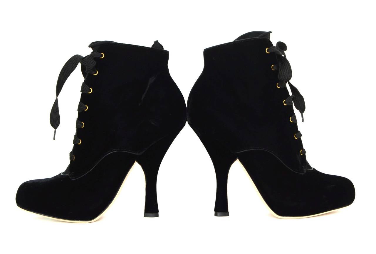 Dolce & Gabbana Black Velvet Lace Up Ankle Boots sz 38 In Excellent Condition In New York, NY