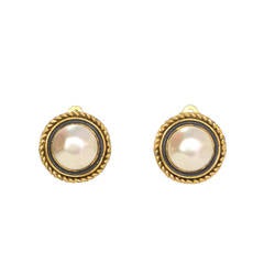 Chanel Vintage '50s-'60s Pearl Clip On Earrings