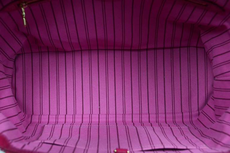 Women's Louis Vuitton Ltd Edition Pink Cosmic Blossom Voyage Tote Bag