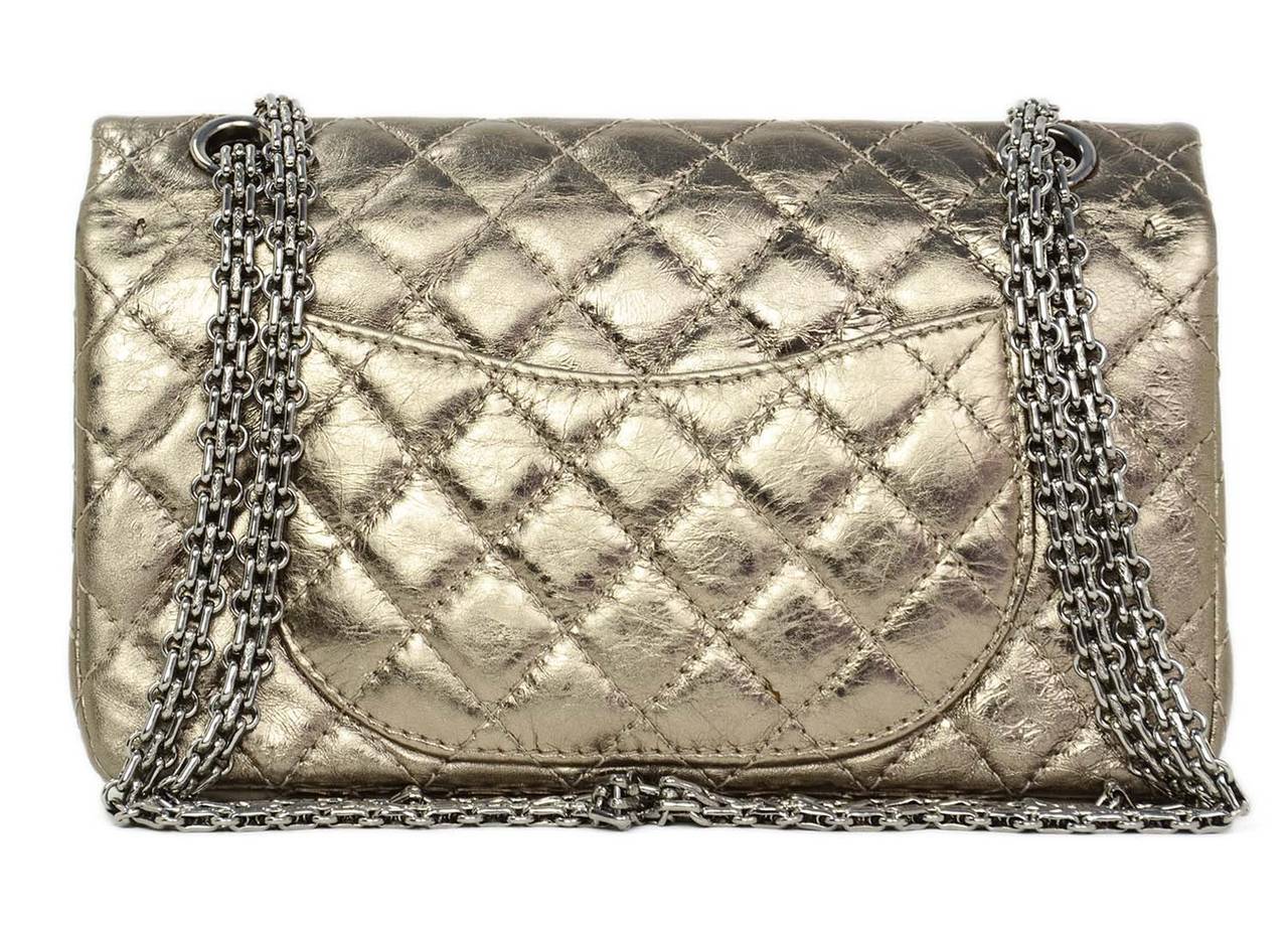 CHANEL Bronze Metallic Quilted Leather 2.55 225 Double Flap Classic Bag In Excellent Condition In New York, NY