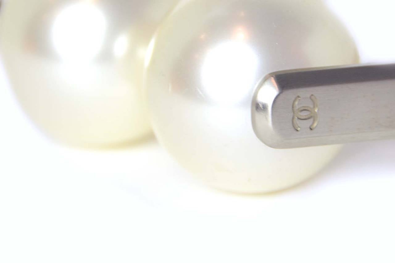 chanel earbuds