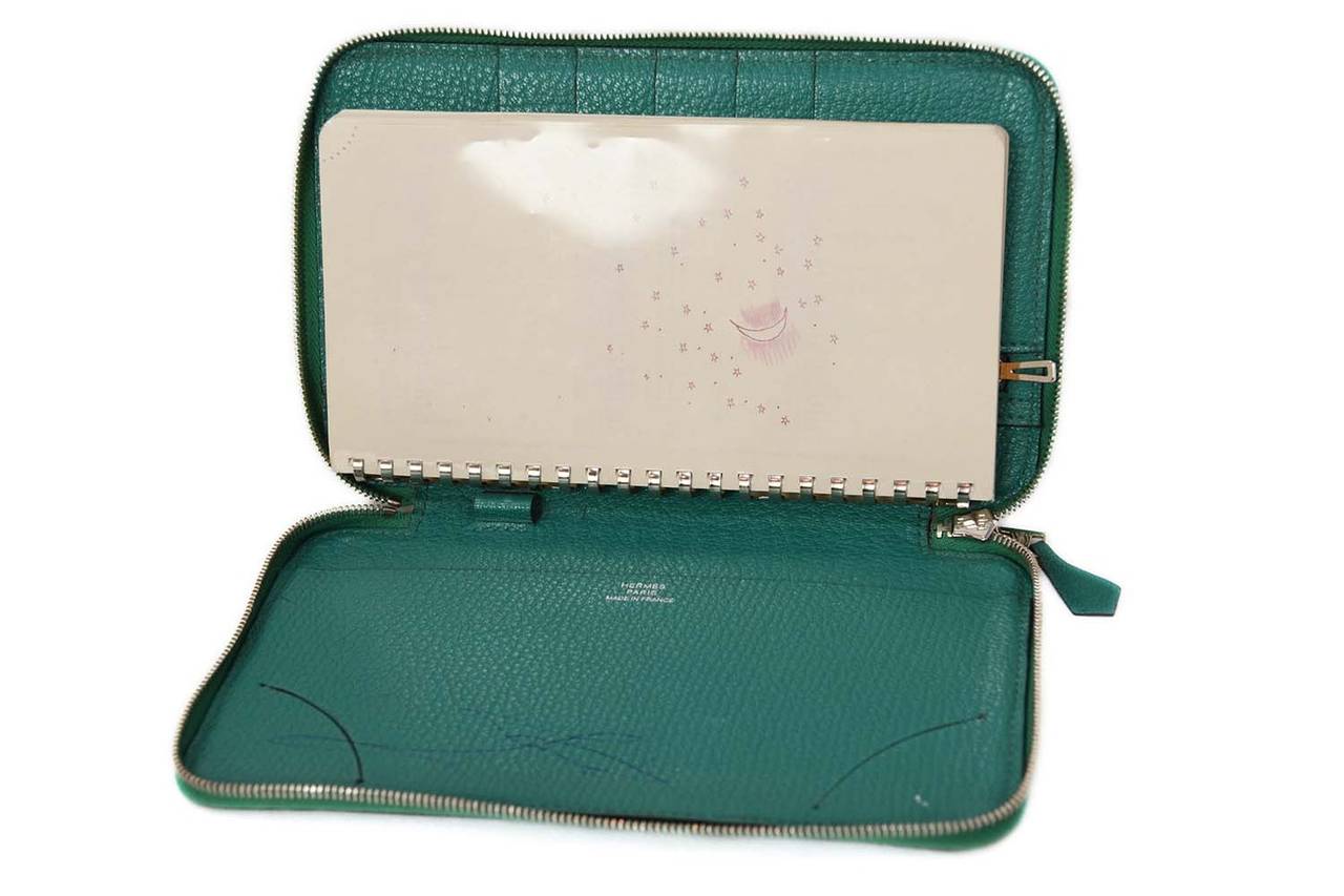 HERMES Turquoise Clemence Leather Vision II Zip Wallet Agenda In Good Condition In New York, NY