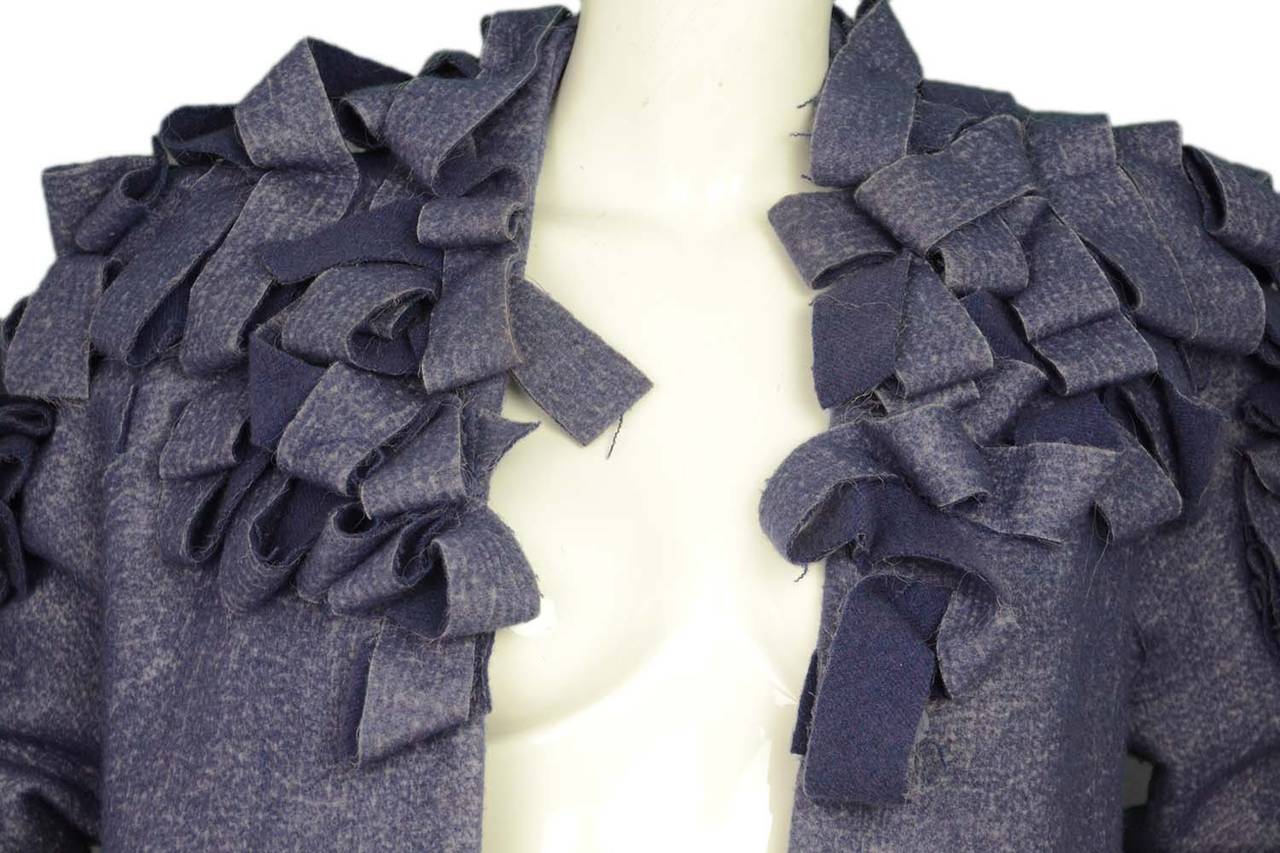 BOTTEGA VENETA Purple Wool/Cashmere Ruffle Ribbon Coat sz.40 In Excellent Condition In New York, NY