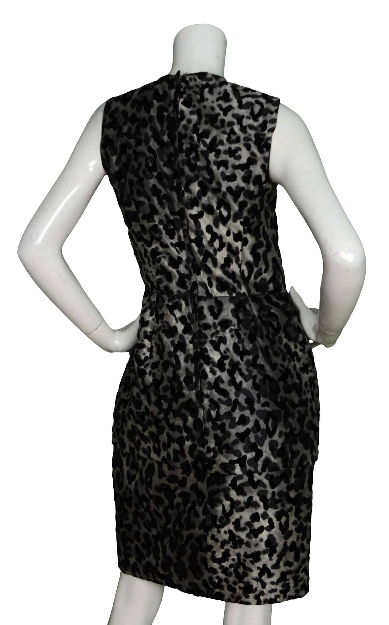 DOLCE & GABBANA Grey/Black Leopard Print Sleeveless Peplum Dress sz 40 In Excellent Condition In New York, NY