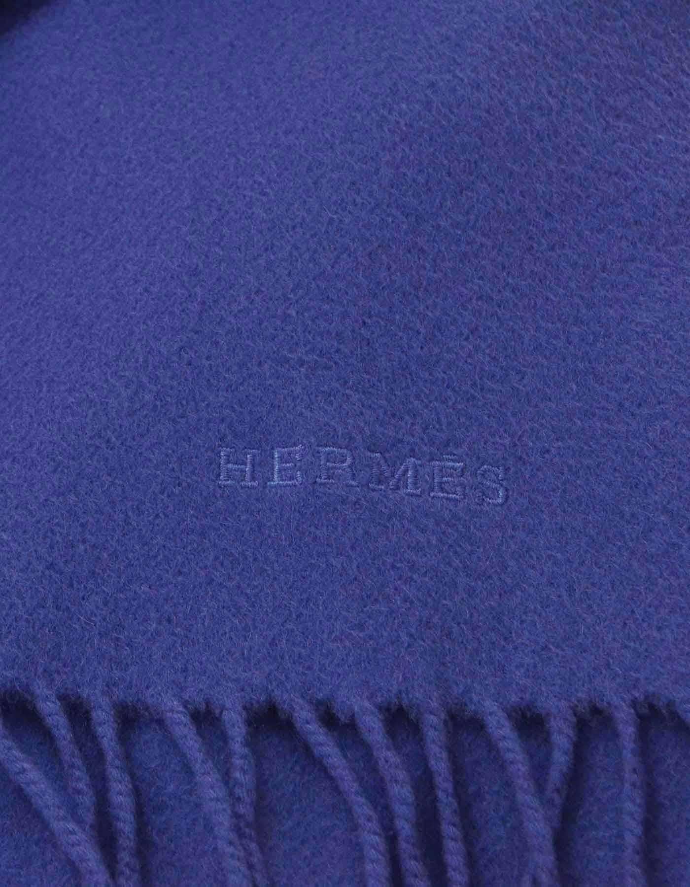 Hermes Indigo Cashmere Fringe Throw Blanket rt. $3, 325 In Excellent Condition In New York, NY