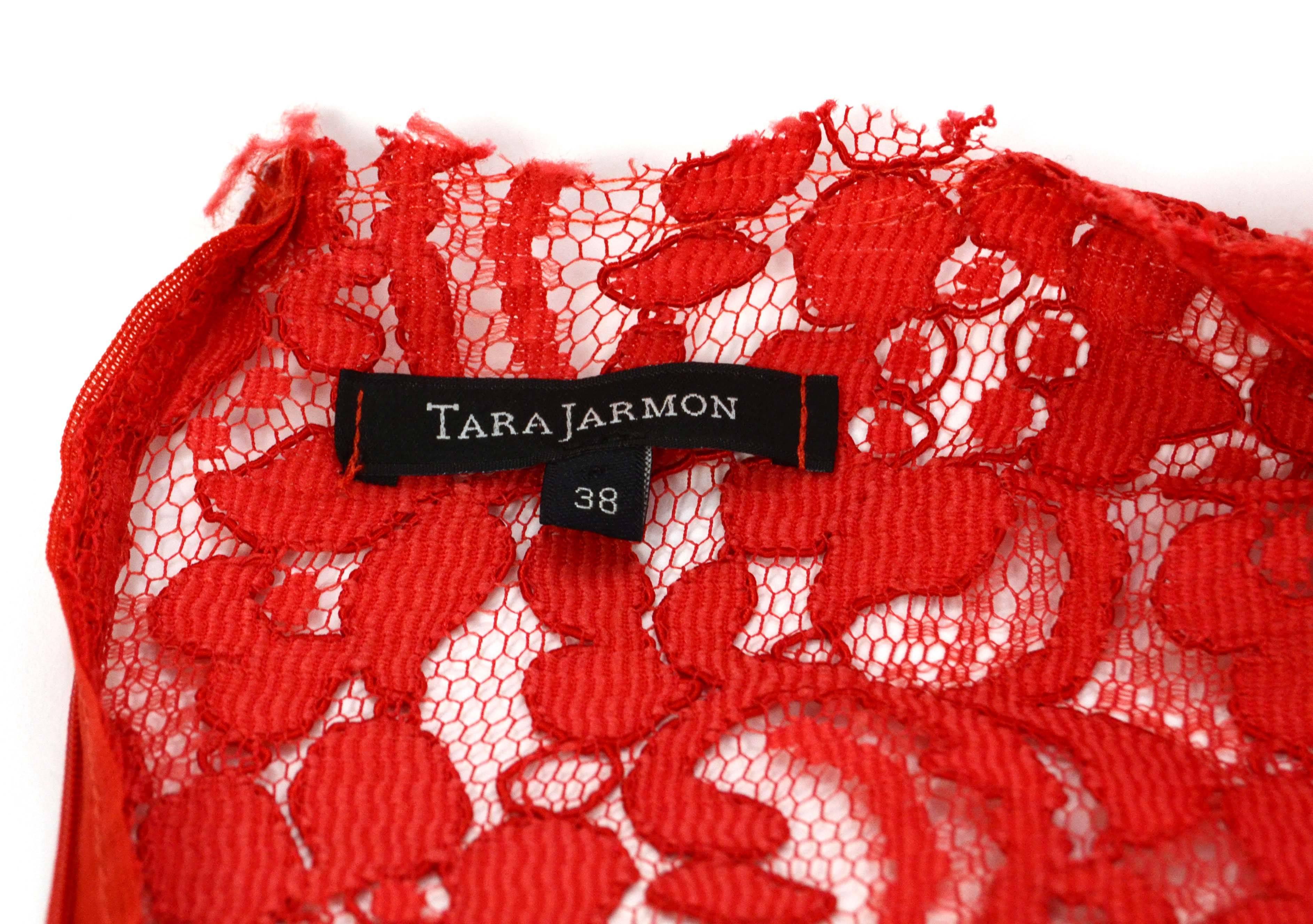 Tara Jarmon Red Lace Sleeveless Cocktail Dress sz 38 In Excellent Condition In New York, NY