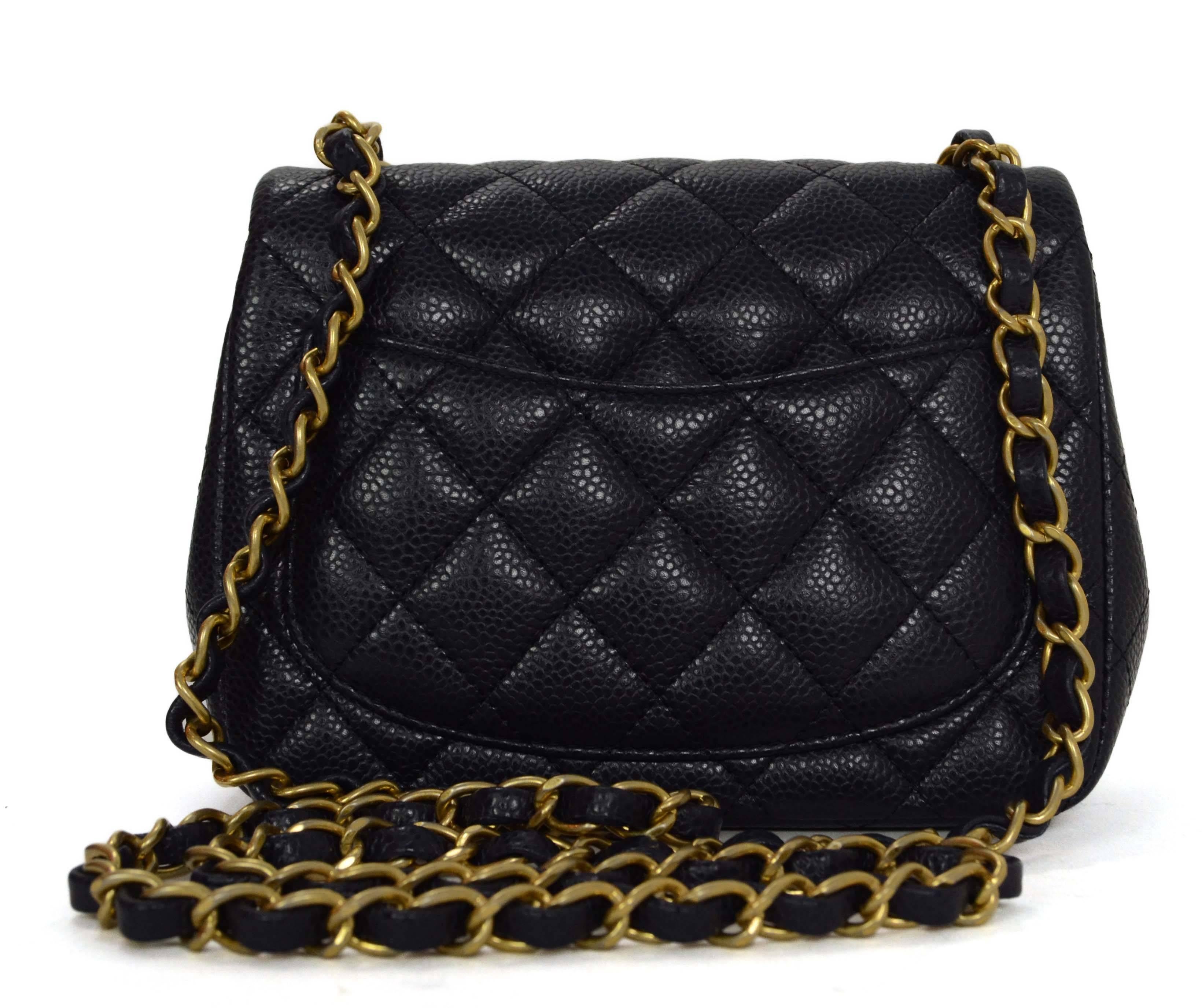 Chanel '16 Marineblau Gesteppte Kaviar Quadratische Mini Klappe Tasche GHW im Zustand „Hervorragend“ in New York, NY