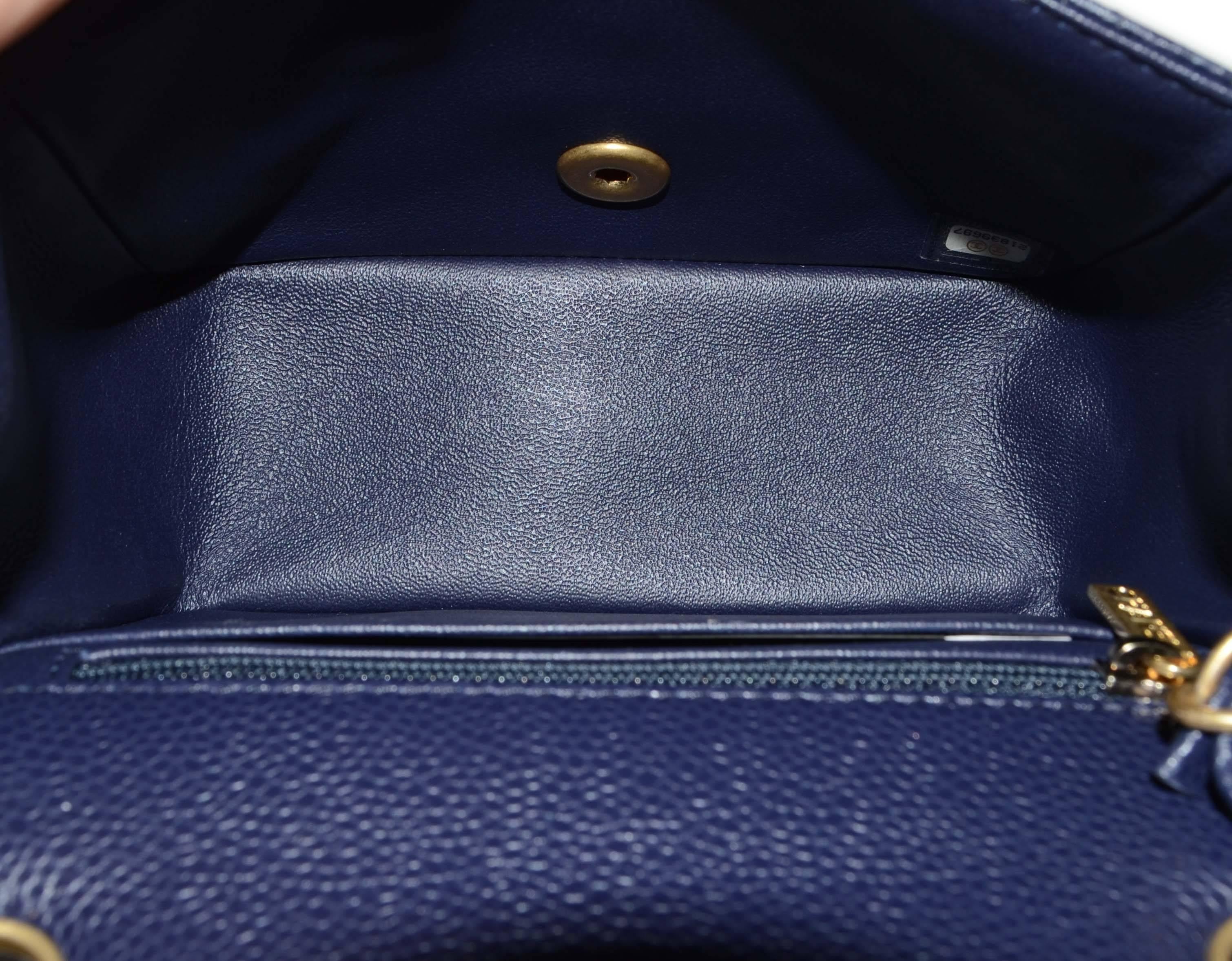 Chanel '16 Marineblau Gesteppte Kaviar Quadratische Mini Klappe Tasche GHW 2