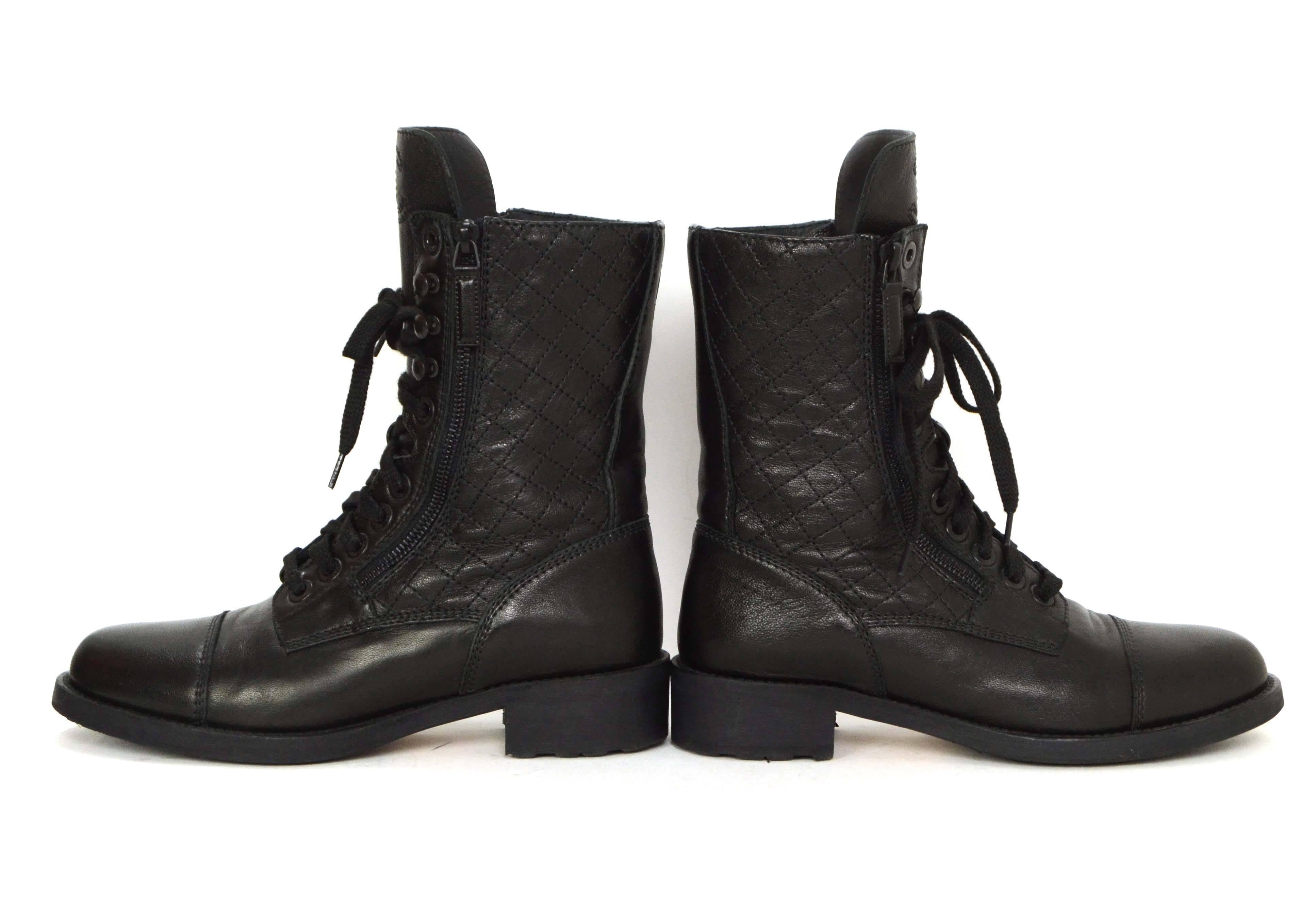 Chanel Black Leather Lace Up Combat Boots sz 39 In Excellent Condition In New York, NY