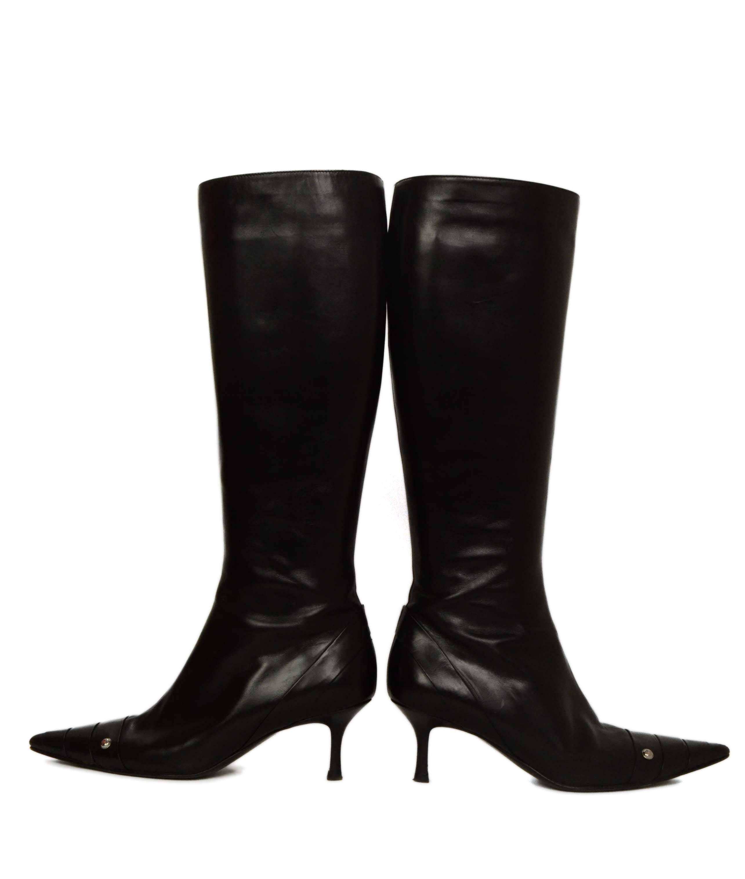 Chanel Black Leather Kitten Heel Knee-High Boots sz 38 In Excellent Condition In New York, NY