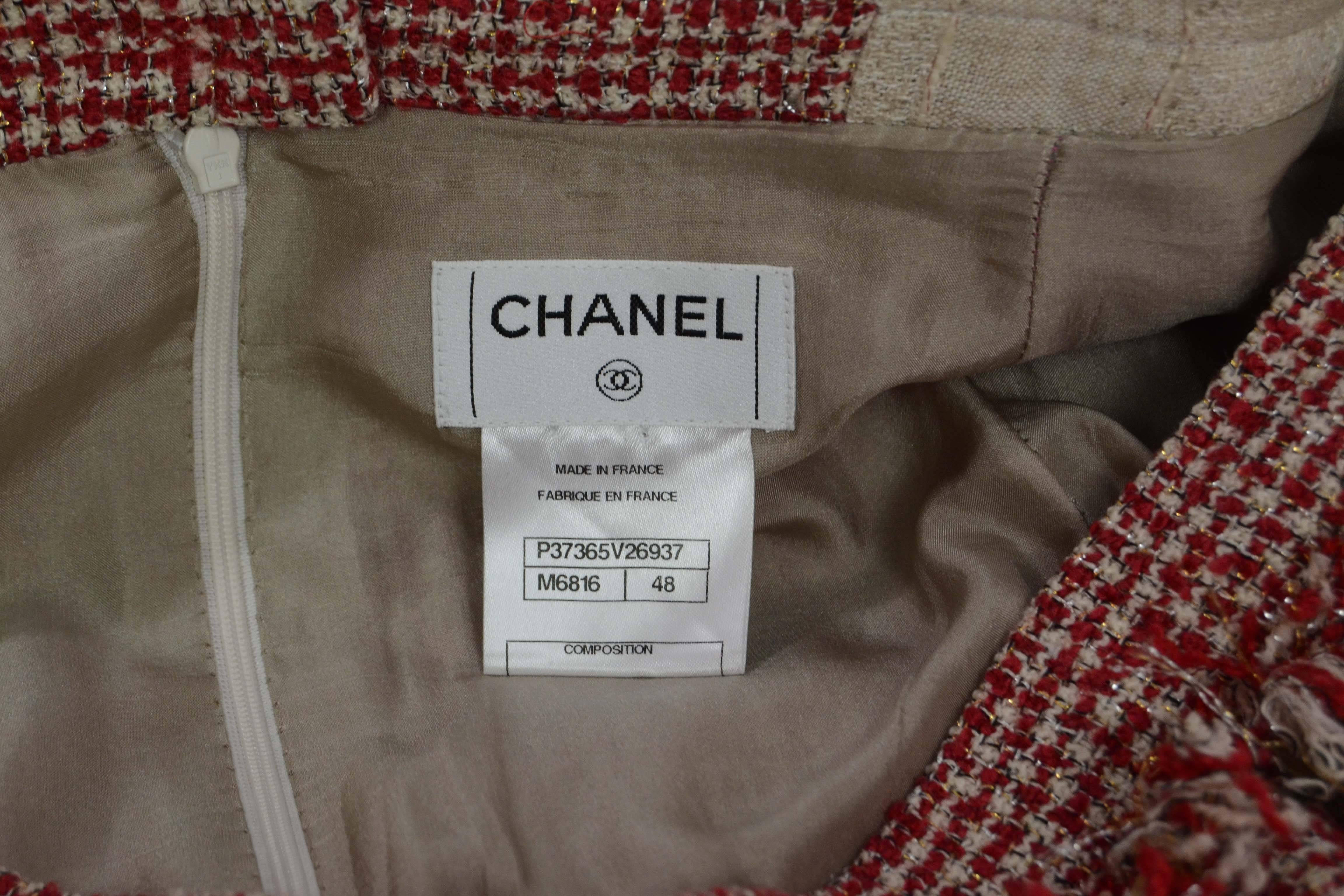 Chanel Red & White Tweed Skirt sz 48 In Excellent Condition In New York, NY