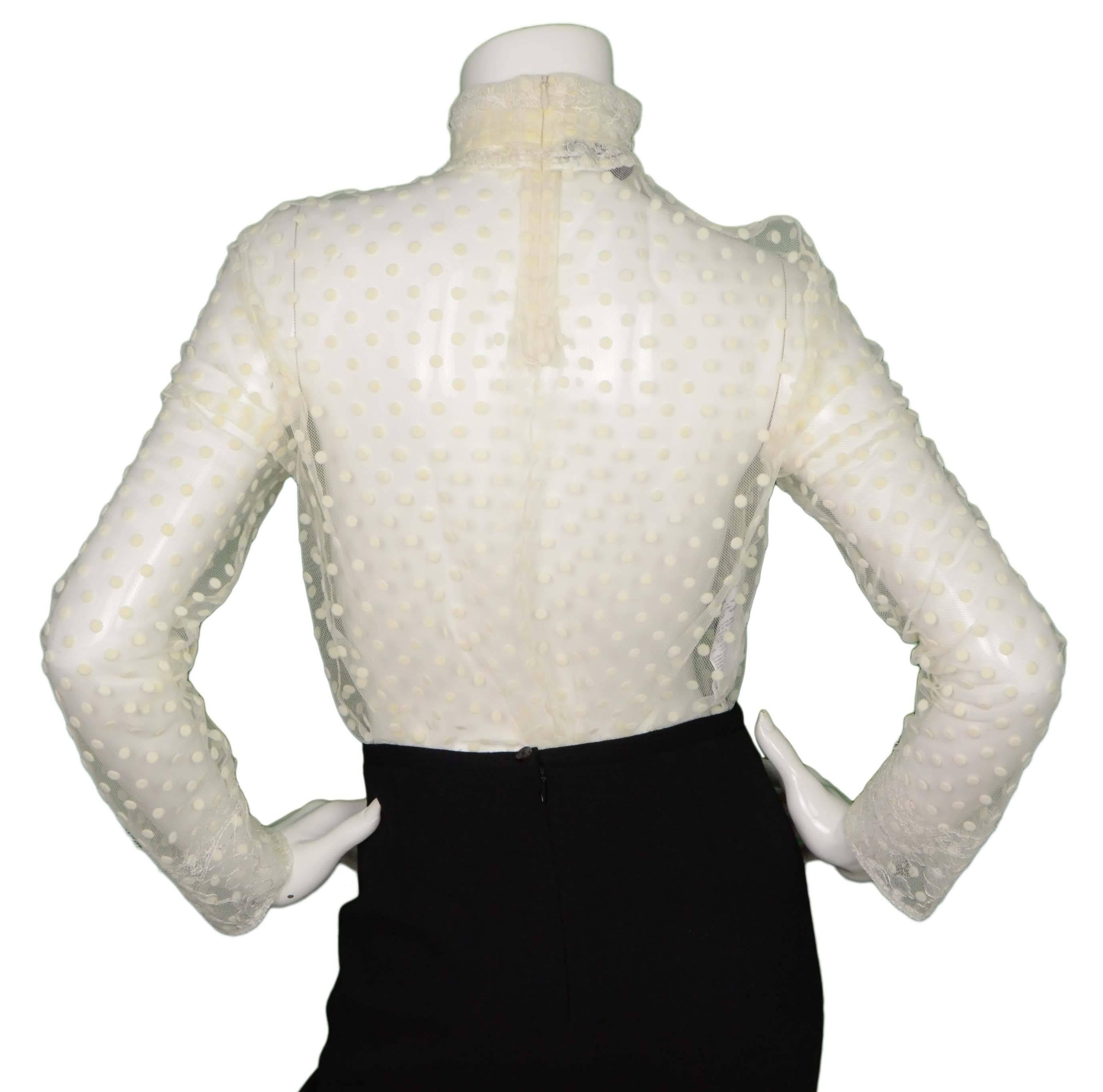 Rochas White Swiss Dot Lace Long Sleeve Blouse sz 42 In Excellent Condition In New York, NY