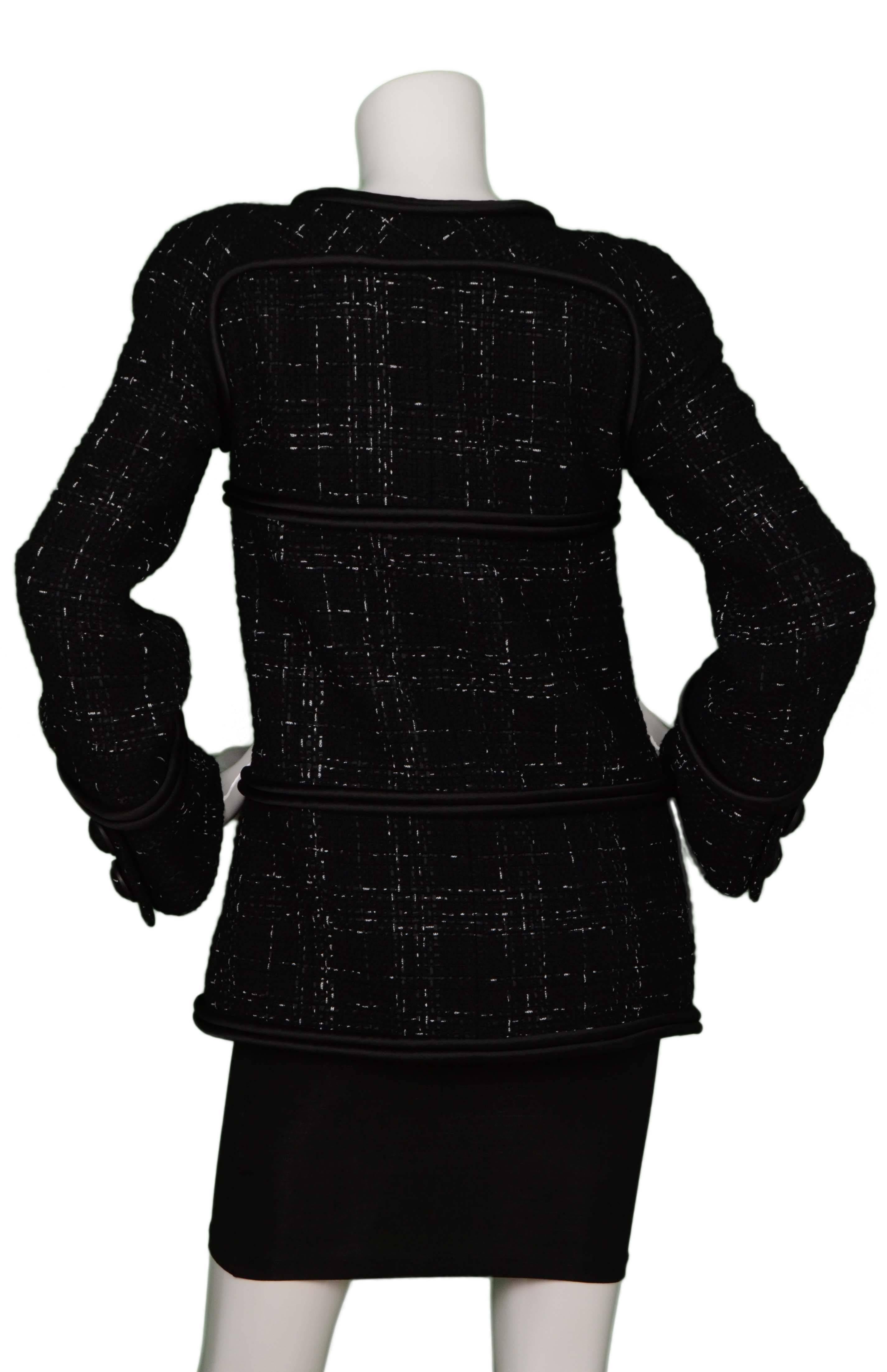 Chanel 2015 Black/White Boucle Jacket w/ Satin Piping sz 36 In Excellent Condition In New York, NY