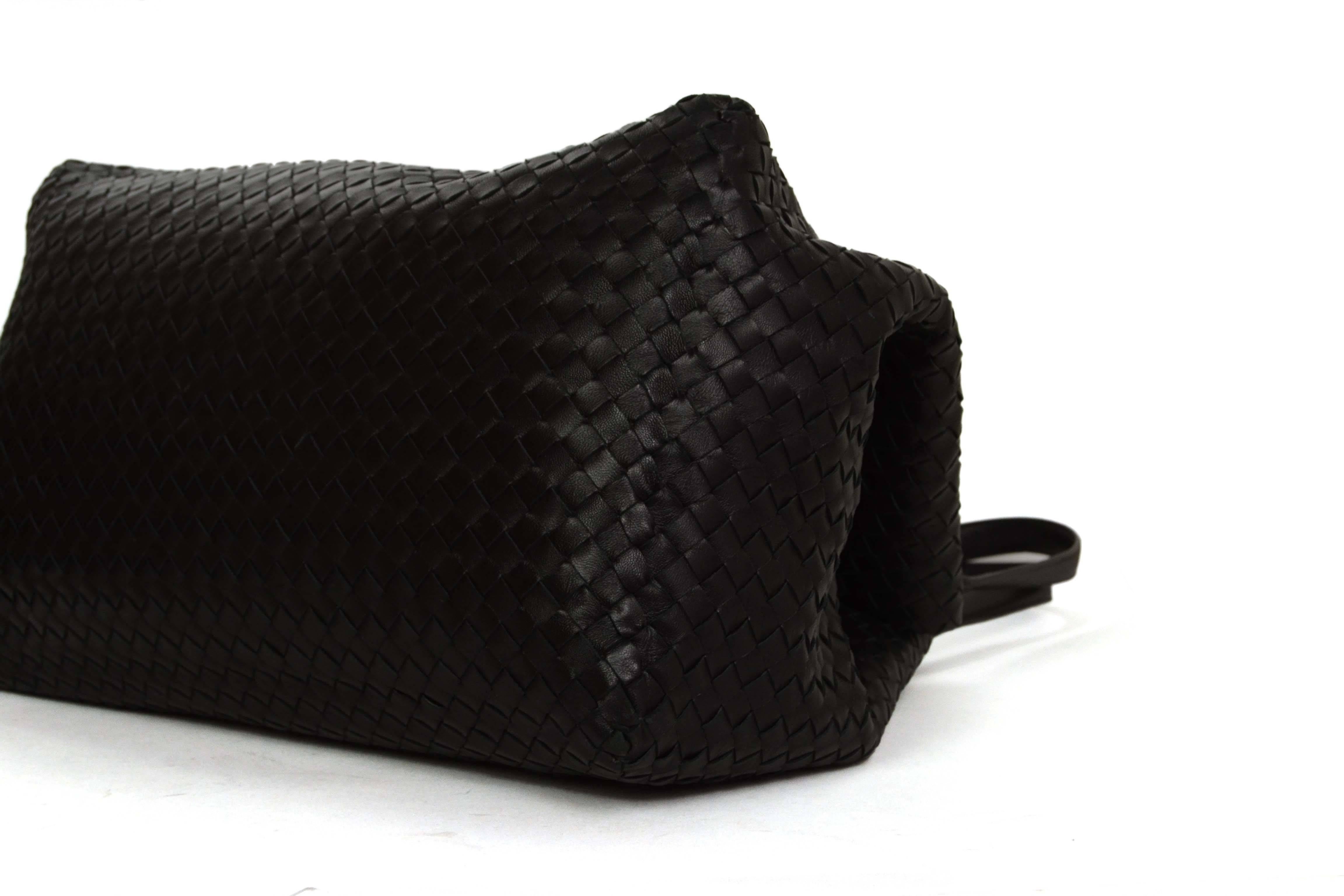 Bottega Veneta Black Woven Leather Large Intrecciato Bag rt. $3, 950 1