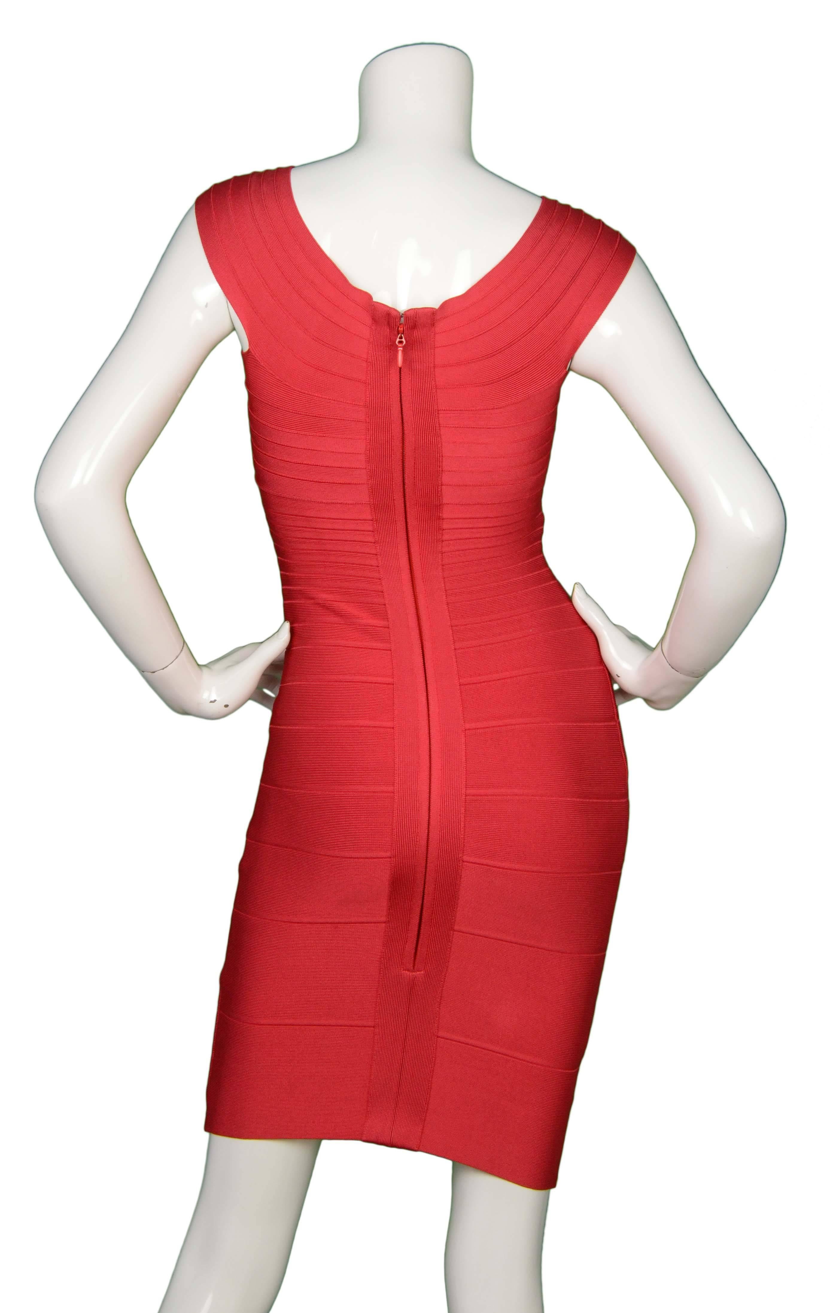 Herve Leger Red Off-The-Shoulder Bandage Dress sz XXS In Excellent Condition In New York, NY