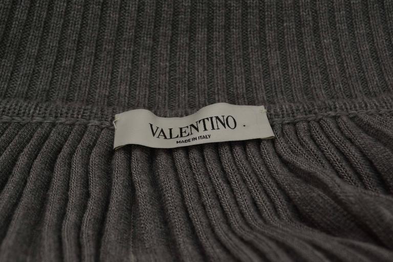 Valentino Grey Wool Pleated Cape sz M For Sale at 1stDibs