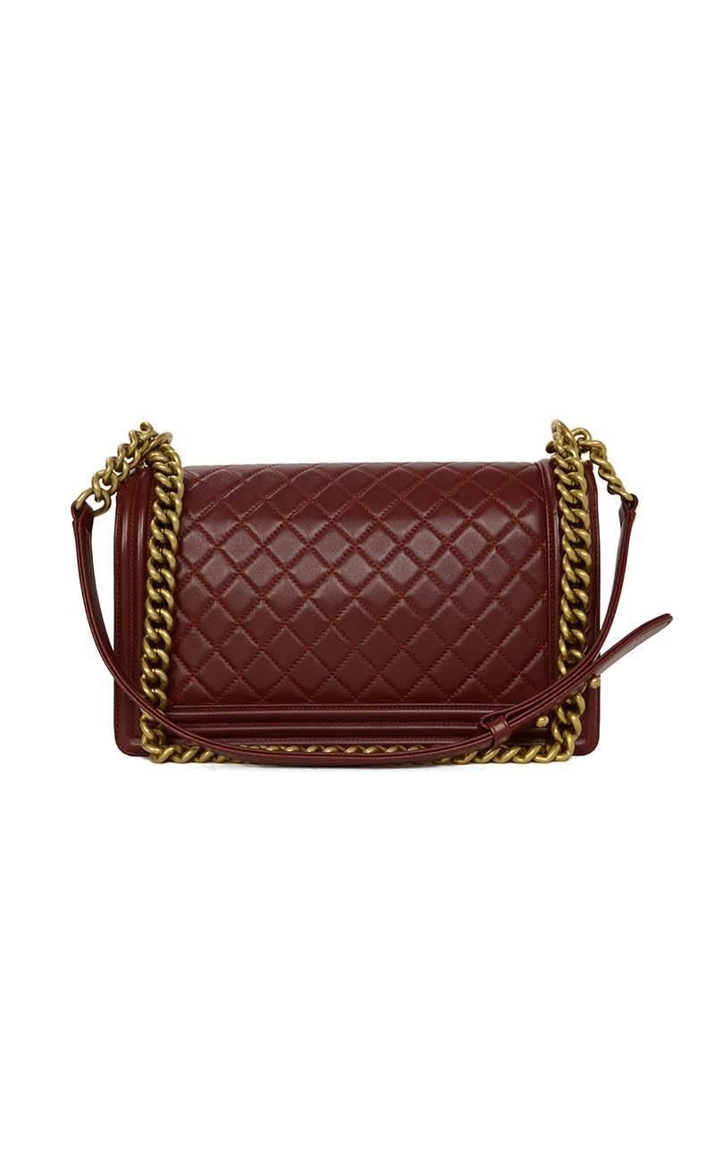 Chanel '15 Burgundy Leather New Medium Boy Bag GHW In Excellent Condition In New York, NY