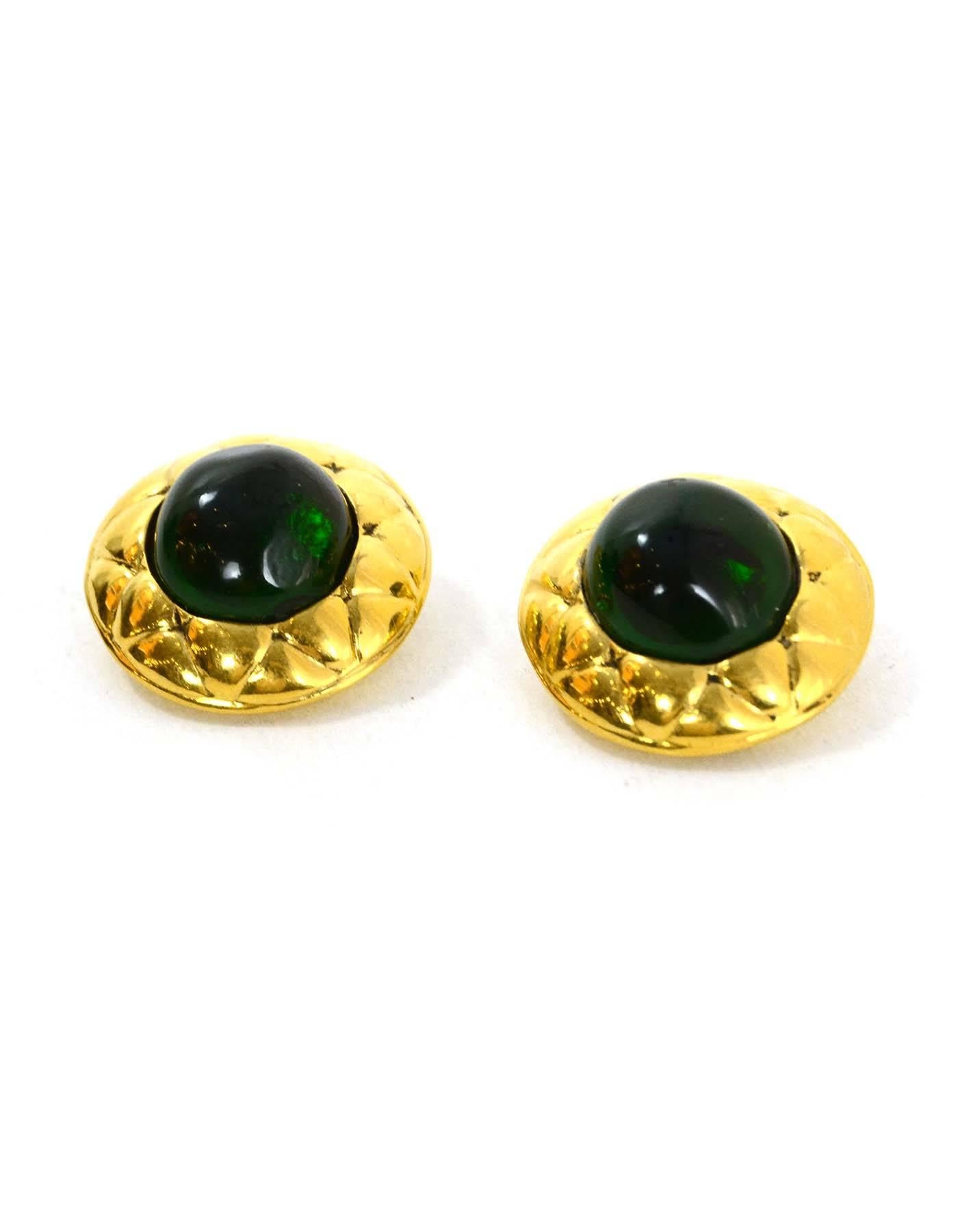 Chanel Vintage '90s Gold & Green Clip On Earrings 
Features quilted detailing on gold portion of earrings
Made In: France
Year of Production: 1990-1992
Color: Green and goldtone
Materials: Metal and glass
Closure: Clip on
Stamp: Chanel CC