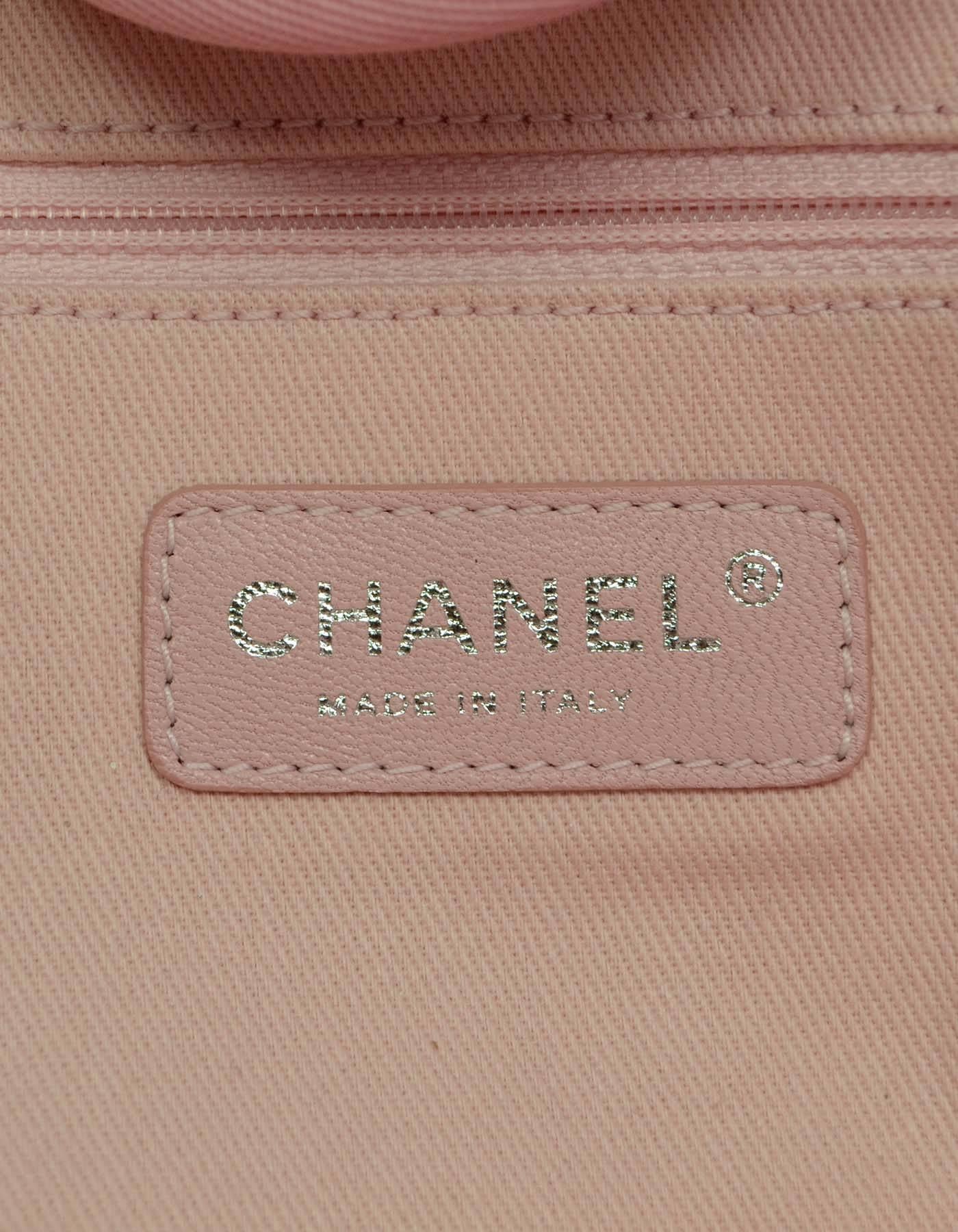 Women's Chanel Pink Canvas Deauville Tote Bag SHW