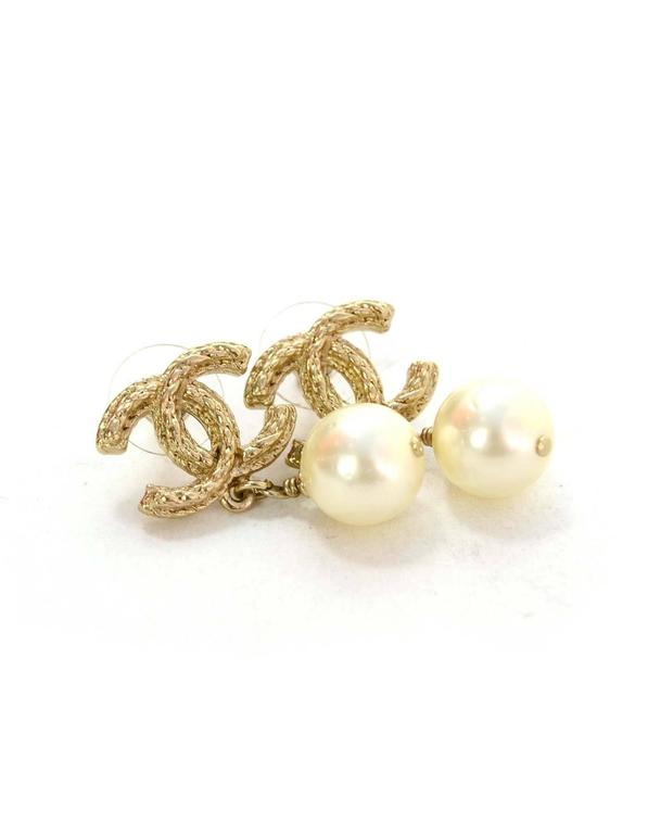 Chanel Gold CC and Pearl Drop Earrings For Sale at 1stDibs  chanel pearl  cc drop earrings gold, chanel pearl drop earrings gold, cc pearl drop  earrings