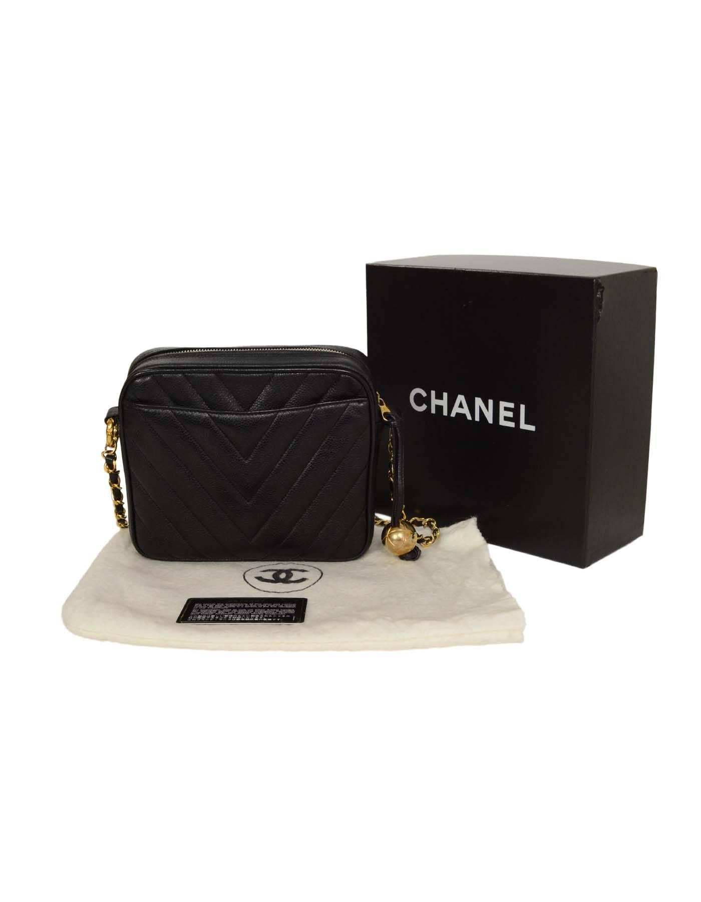 Chanel Vintage '93 Black Chevron Caviar Leather Crossbody Camera Bag GHW 4